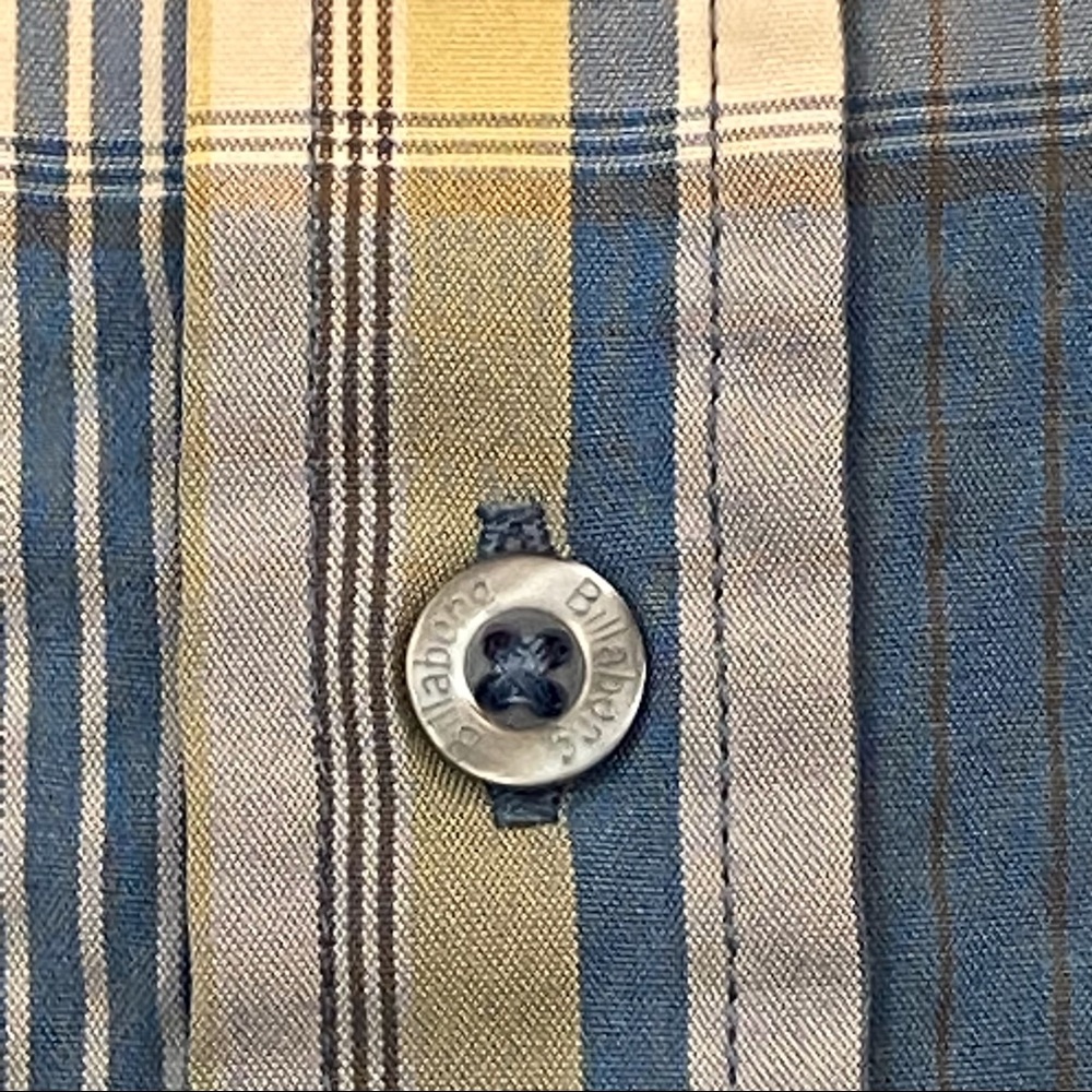 Billabong Button Down Shirt Small - image 5